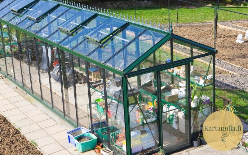 Kasvihuone_alkukesalla