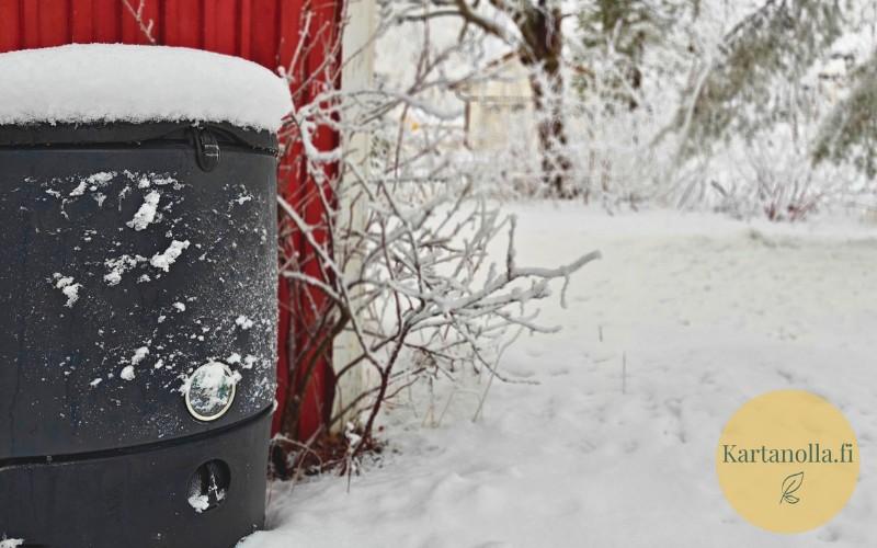 Lampokompostori_lumessa